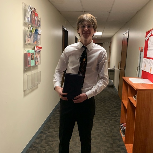 Meet your Posher, Quinn - Picture 1 of 1